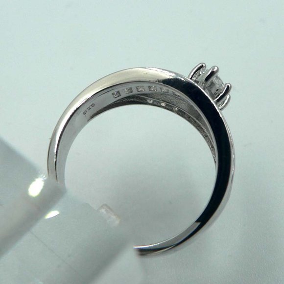 Sz 8.5 Simulated Diamond 3 Row Ring - Picture 2 of 5